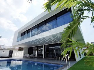 Casa en venta de 6 habitaciones en Bang Lamung, Chonburi
