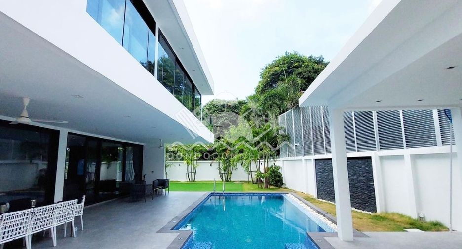 Casa en venta de 6 habitaciones en Bang Lamung, Chonburi