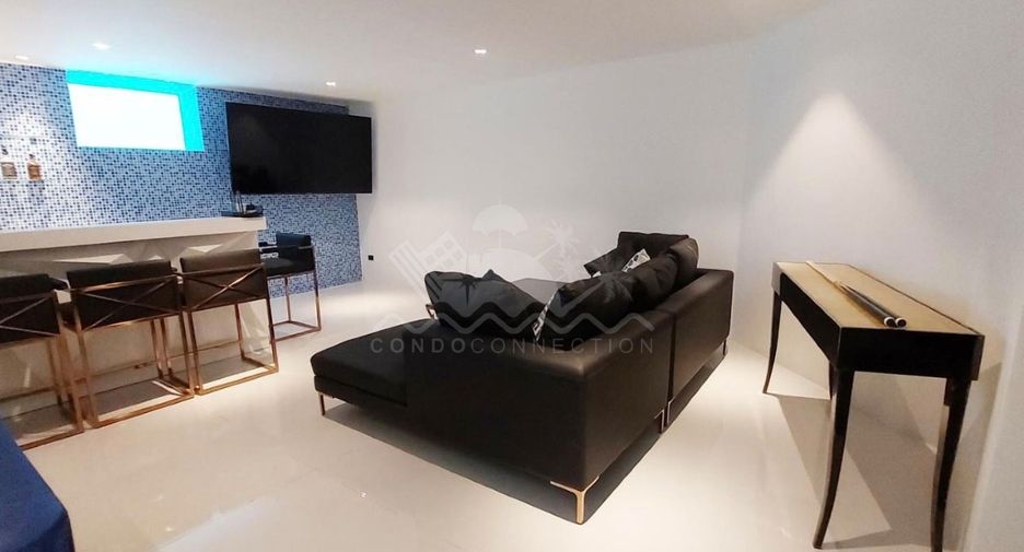 Casa en venta de 6 habitaciones en Bang Lamung, Chonburi