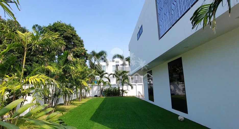 Casa en venta de 6 habitaciones en Bang Lamung, Chonburi