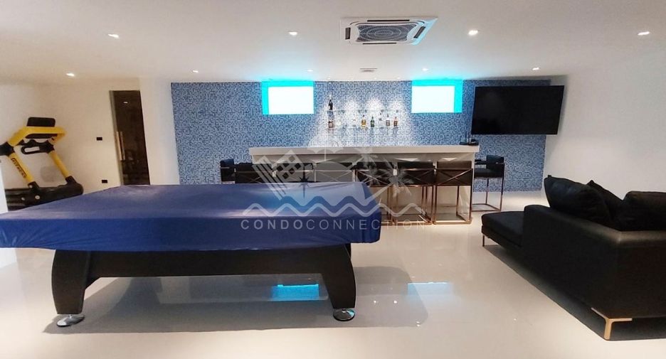 Casa en venta de 6 habitaciones en Bang Lamung, Chonburi