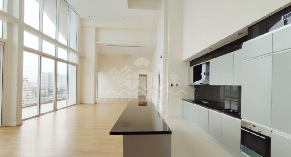 For sale 4 bedrooms condo in Bang Lamung, Chonburi