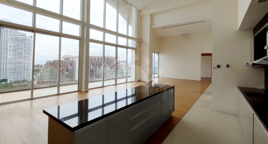 For sale 4 bedrooms condo in Bang Lamung, Chonburi