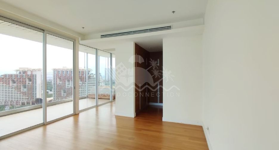 For sale 4 bedrooms condo in Bang Lamung, Chonburi