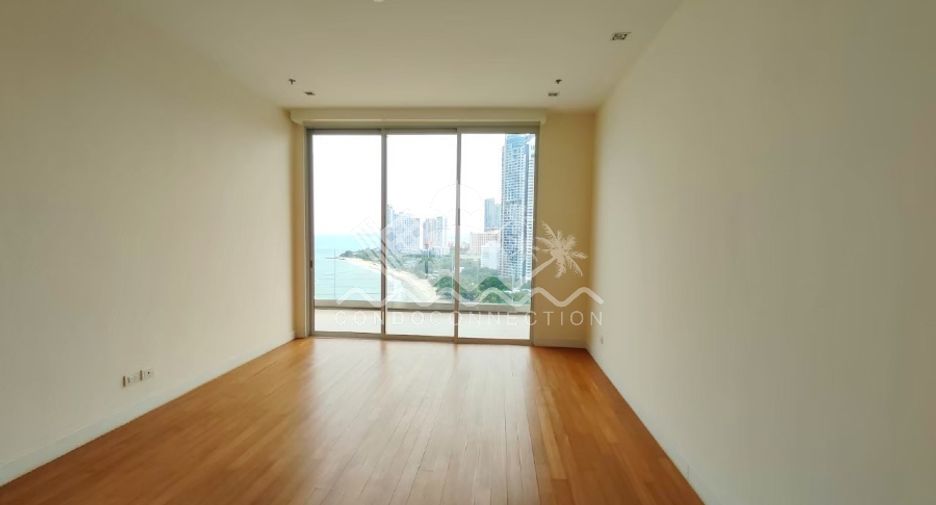 For sale 4 bedrooms condo in Bang Lamung, Chonburi