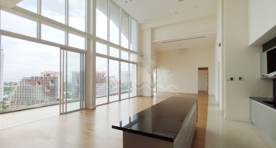 For sale 4 bedrooms condo in Bang Lamung, Chonburi