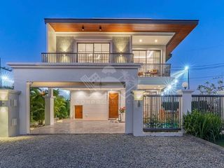 Casa en venta de 4 habitaciones en Bang Lamung, Chonburi
