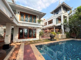 For sale 5 bedrooms house in Bang Lamung, Chonburi