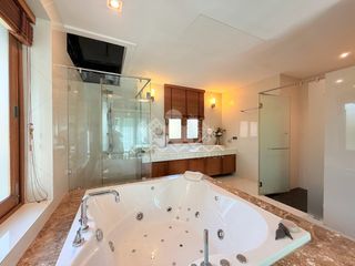 For sale 5 bedrooms house in Bang Lamung, Chonburi