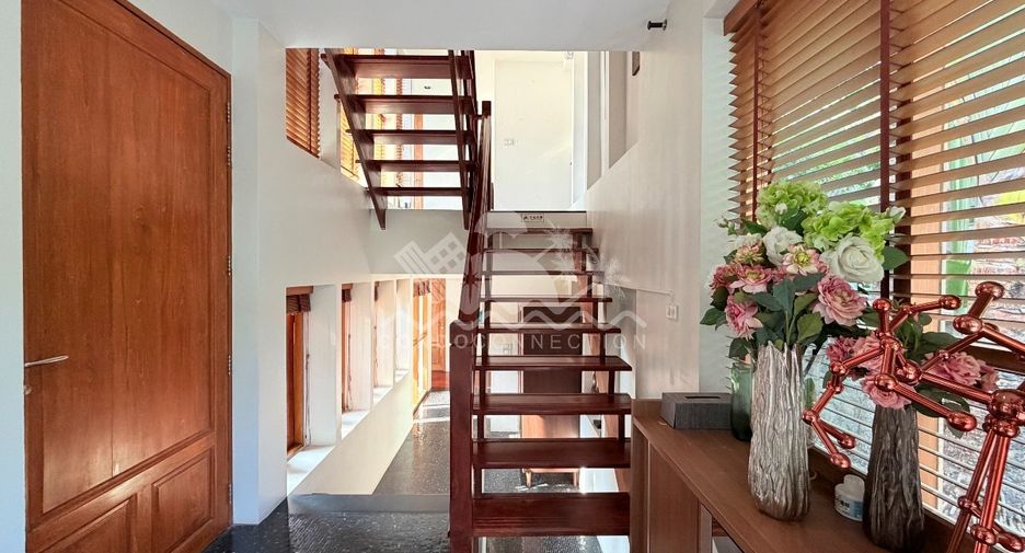 Casa en venta de 5 habitaciones en Bang Lamung, Chonburi