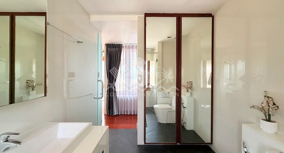 Casa en venta de 5 habitaciones en Bang Lamung, Chonburi