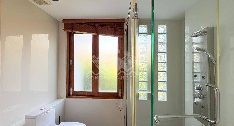 Casa en venta de 5 habitaciones en Bang Lamung, Chonburi