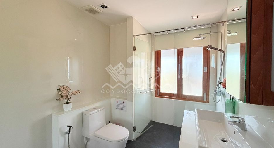 Casa en venta de 5 habitaciones en Bang Lamung, Chonburi