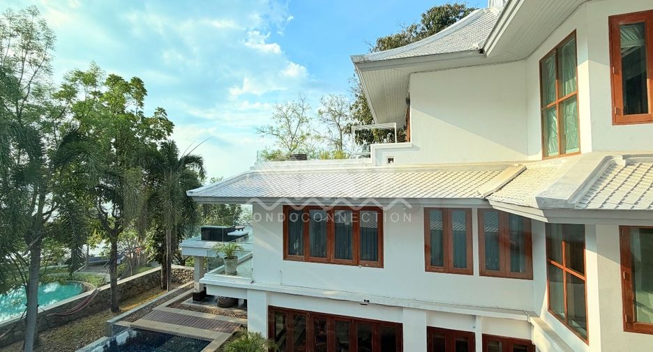 Casa en venta de 5 habitaciones en Bang Lamung, Chonburi