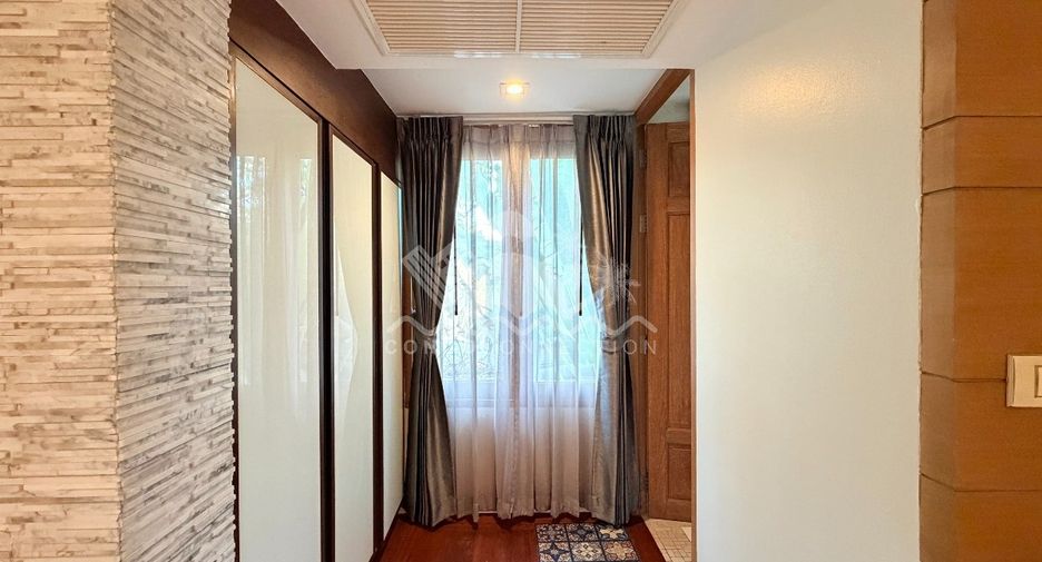 Casa en venta de 5 habitaciones en Bang Lamung, Chonburi