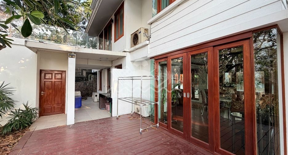Casa en venta de 5 habitaciones en Bang Lamung, Chonburi