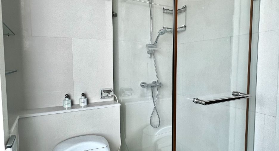 For sale and for rent 3 bedrooms condo in Bang Kho Laem, Bangkok