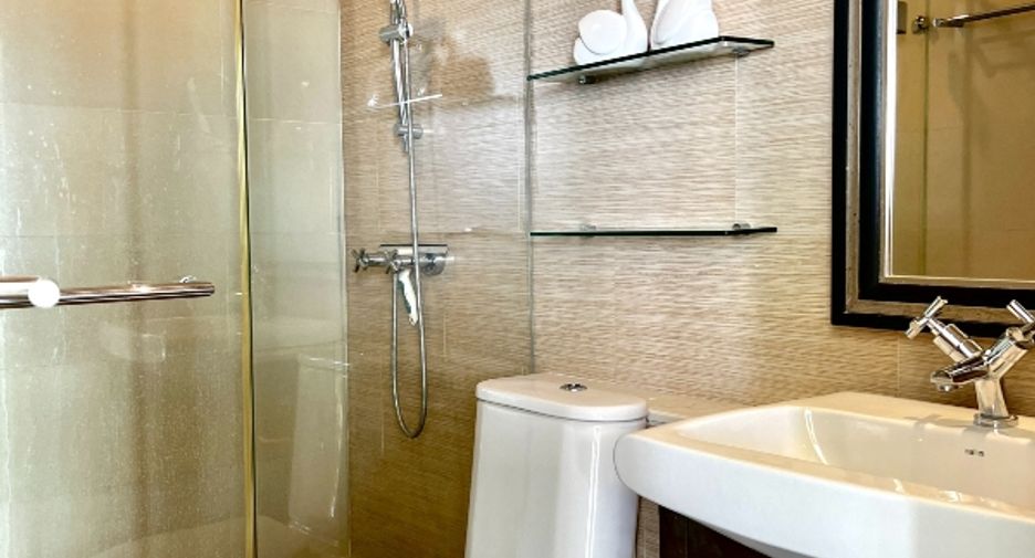 For sale and for rent 3 bedrooms condo in Bang Kho Laem, Bangkok