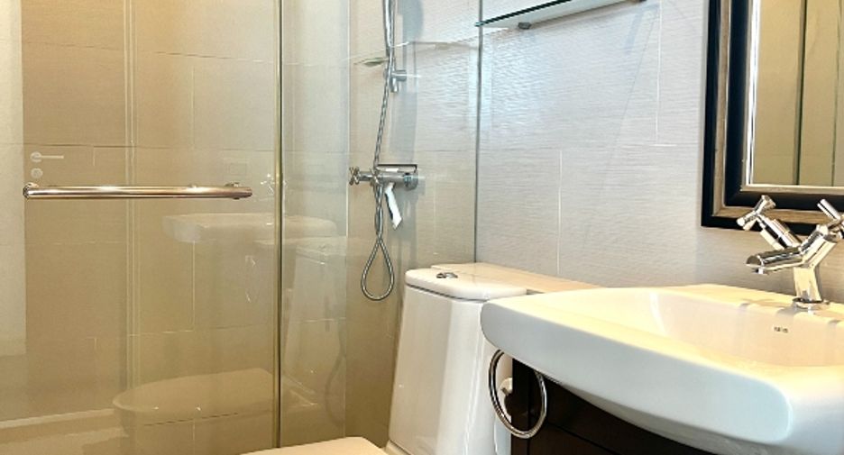 For sale and for rent 3 bedrooms condo in Bang Kho Laem, Bangkok