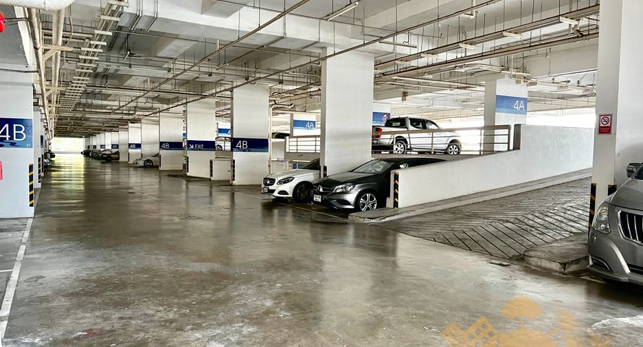 For sale and for rent 3 bedrooms condo in Bang Kho Laem, Bangkok