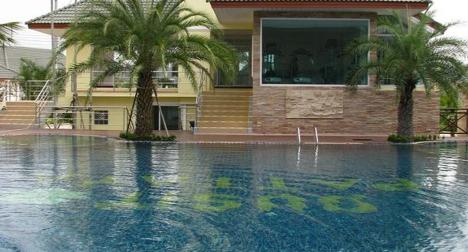 For sale 6 ベッドルーム house in Bang Lamung, Chonburi