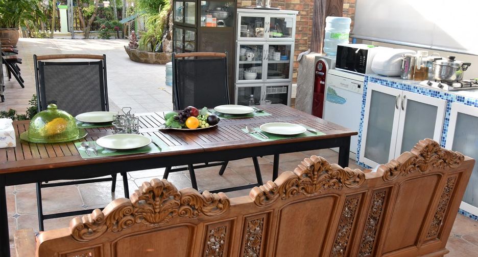 For sale 6 ベッドルーム house in Bang Lamung, Chonburi