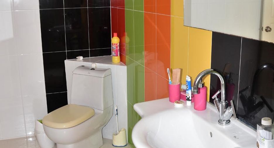 For sale 6 ベッドルーム house in Bang Lamung, Chonburi