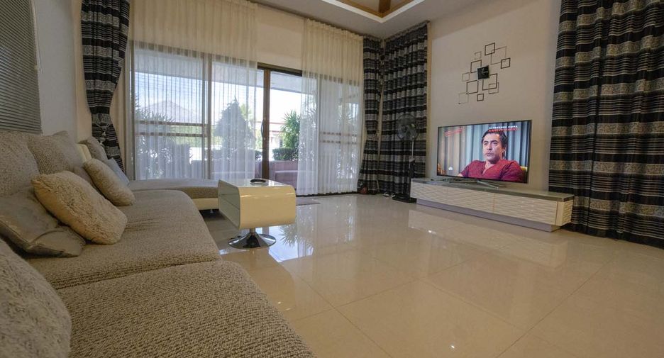 Haus zum Kauf mit 3 Zimmer in Bang Lamung, Chonburi