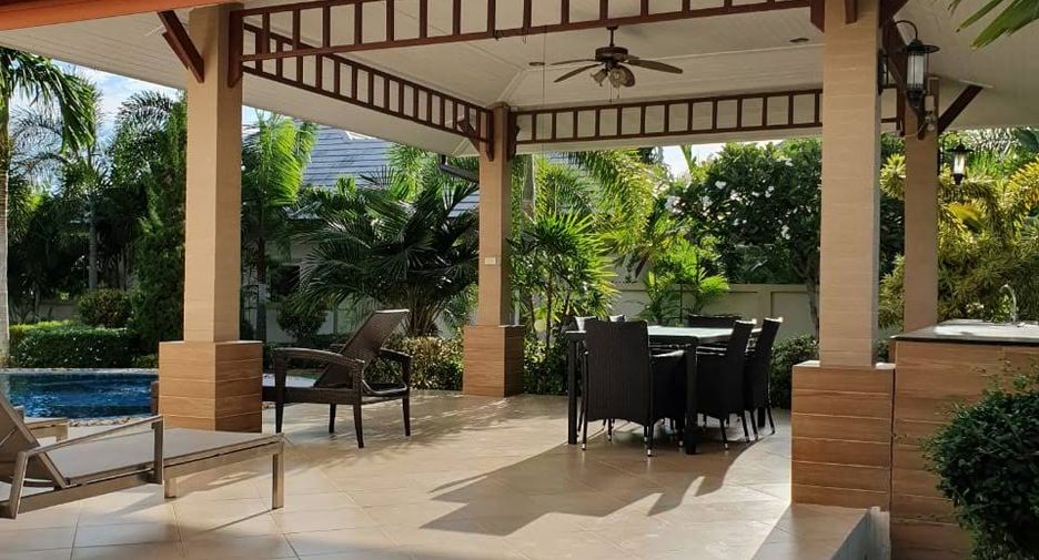 Casa en venta de 4 habitaciones en Bang Lamung, Chonburi