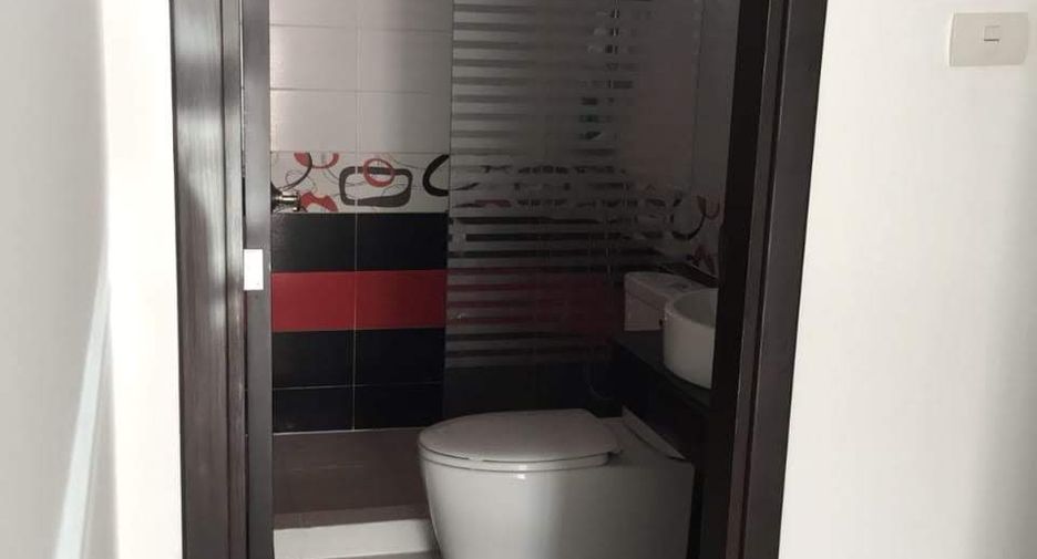 Casa en venta de 4 habitaciones en Bang Lamung, Chonburi