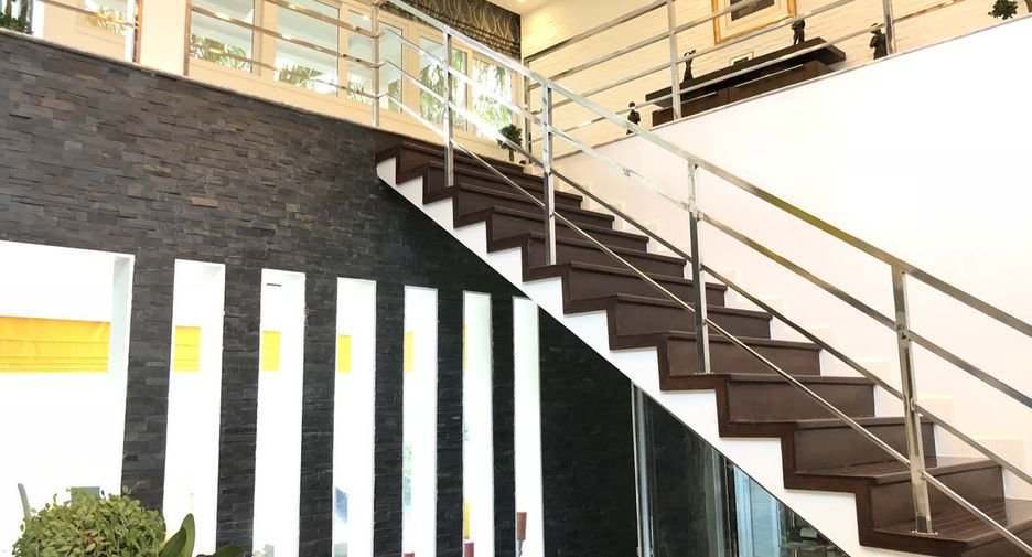 À vendre 5 chambres maison à Bang Lamung, Chonburi