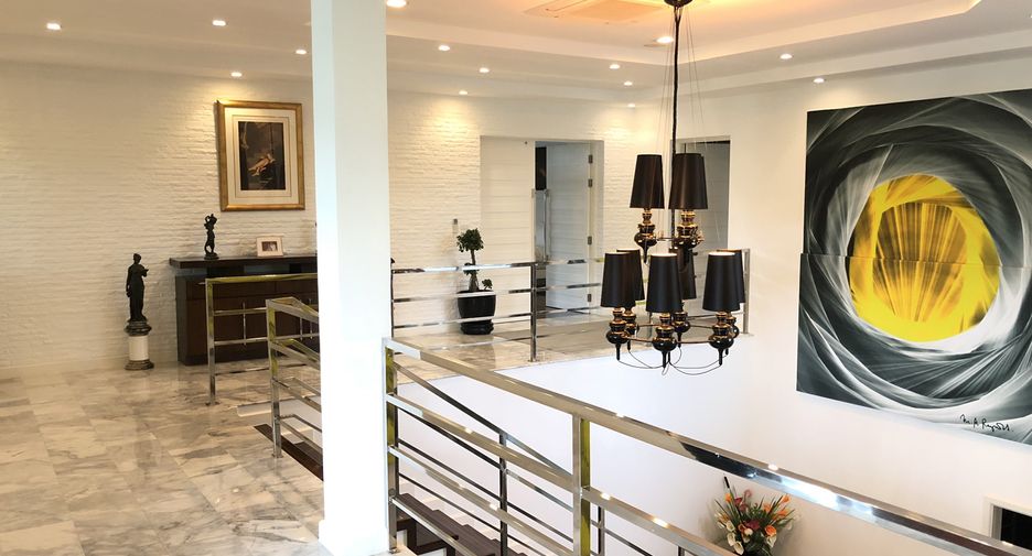 À vendre 5 chambres maison à Bang Lamung, Chonburi
