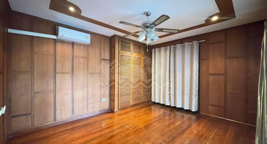 À vendre et à louer 5 chambres maison à Bang Lamung, Chonburi