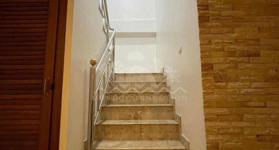 À vendre et à louer 5 chambres maison à Bang Lamung, Chonburi