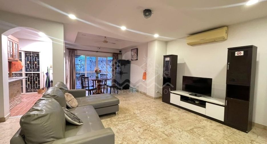 À vendre et à louer 5 chambres maison à Bang Lamung, Chonburi