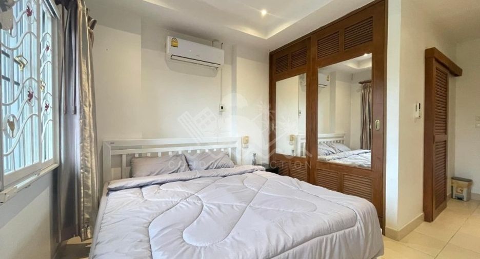 À vendre et à louer 5 chambres maison à Bang Lamung, Chonburi