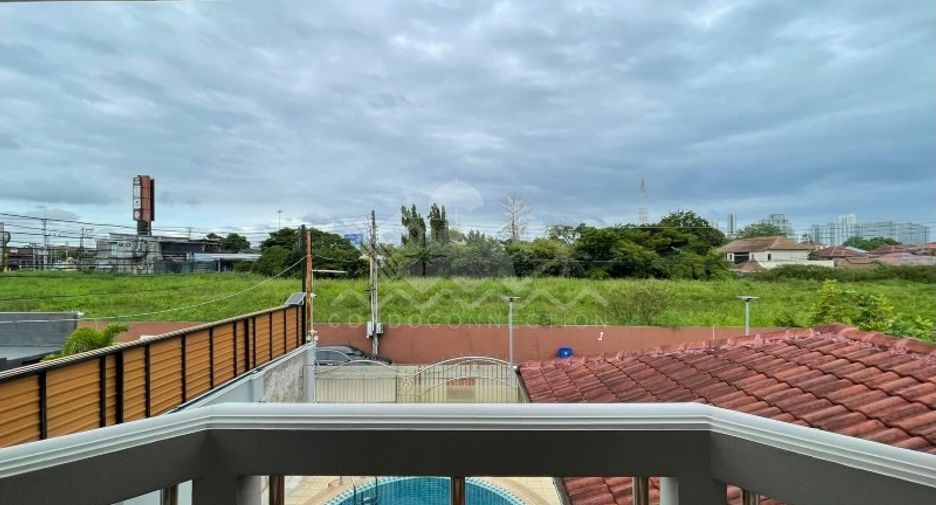 À vendre et à louer 5 chambres maison à Bang Lamung, Chonburi