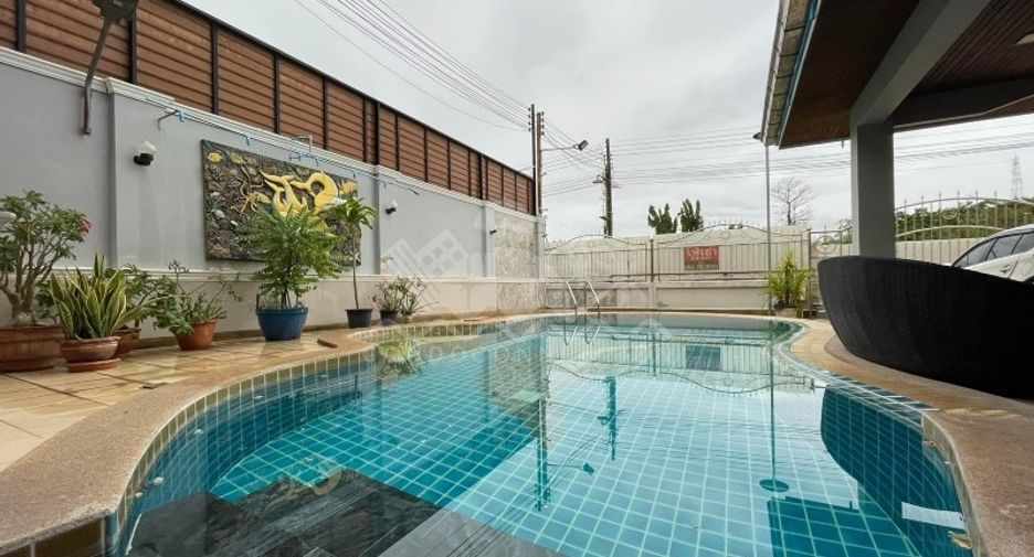 À vendre et à louer 5 chambres maison à Bang Lamung, Chonburi