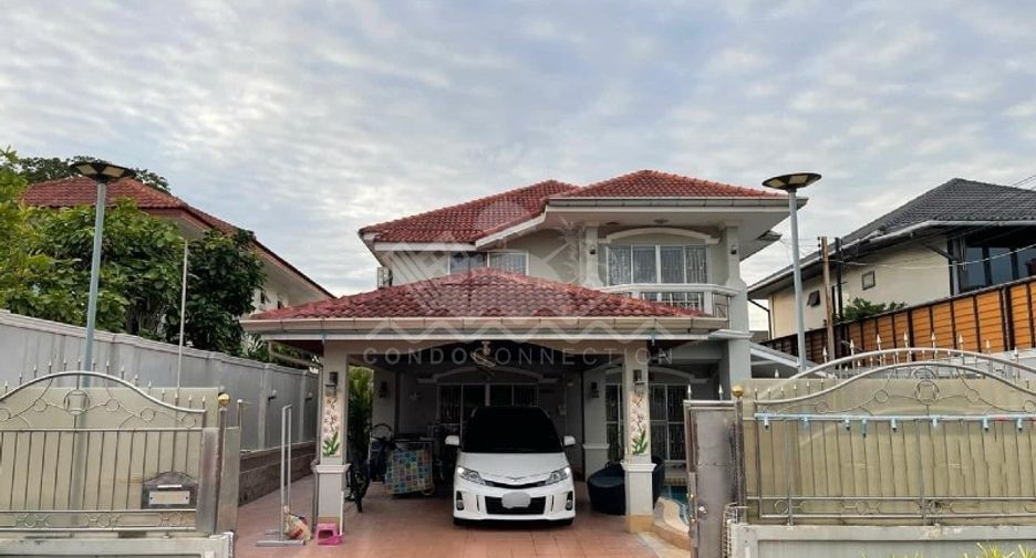 À vendre et à louer 5 chambres maison à Bang Lamung, Chonburi