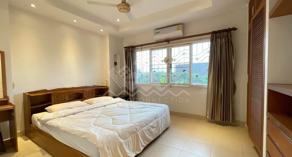 À vendre et à louer 5 chambres maison à Bang Lamung, Chonburi