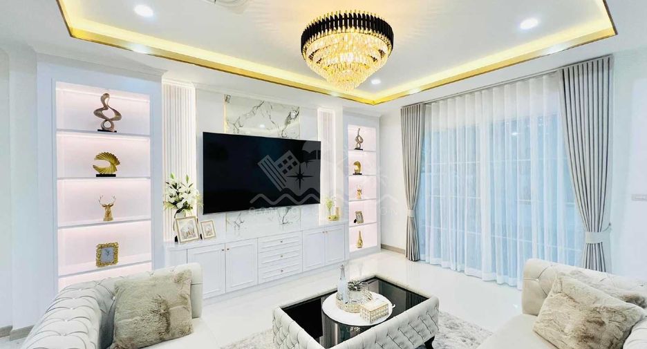 Casa en venta de 5 habitaciones en Bang Lamung, Chonburi