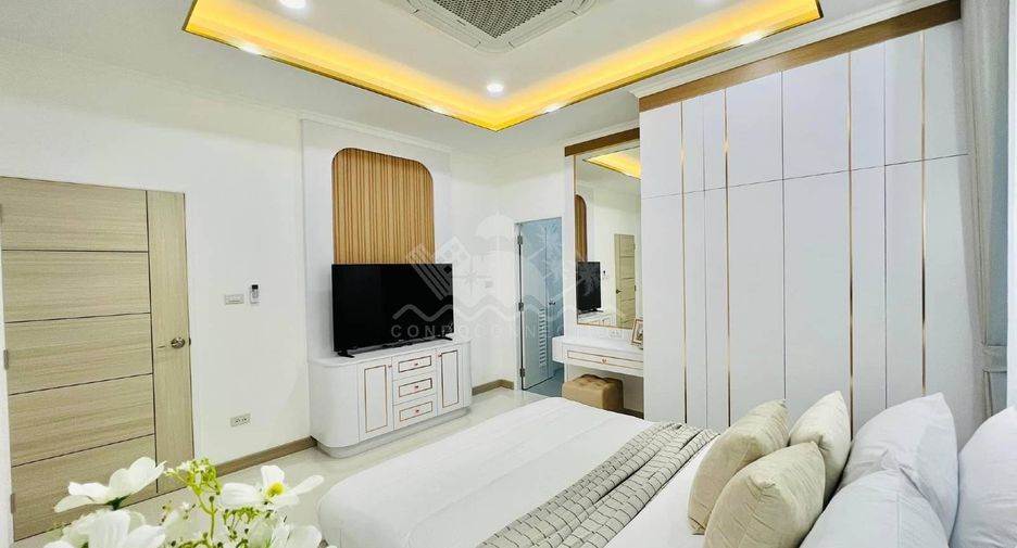 Casa en venta de 5 habitaciones en Bang Lamung, Chonburi