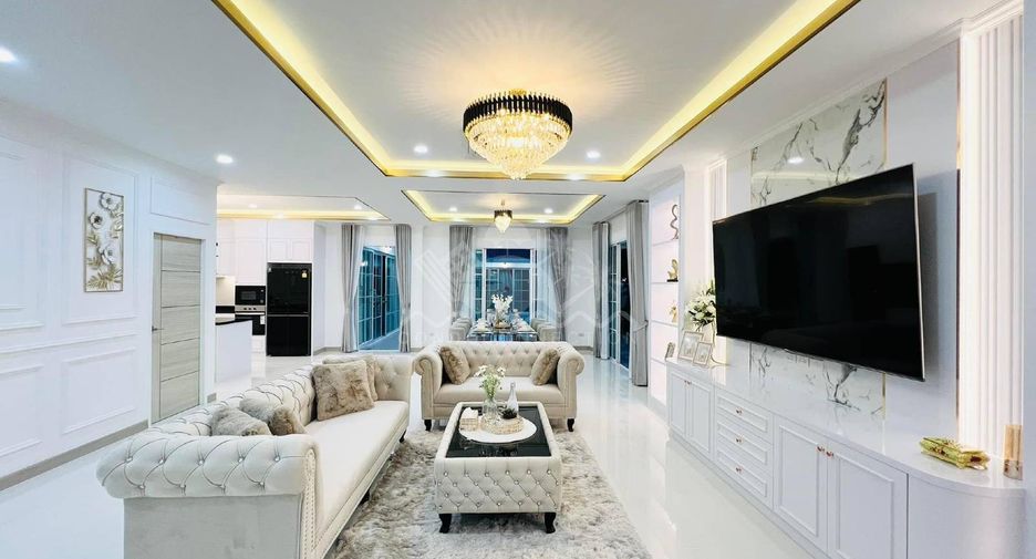 Casa en venta de 5 habitaciones en Bang Lamung, Chonburi