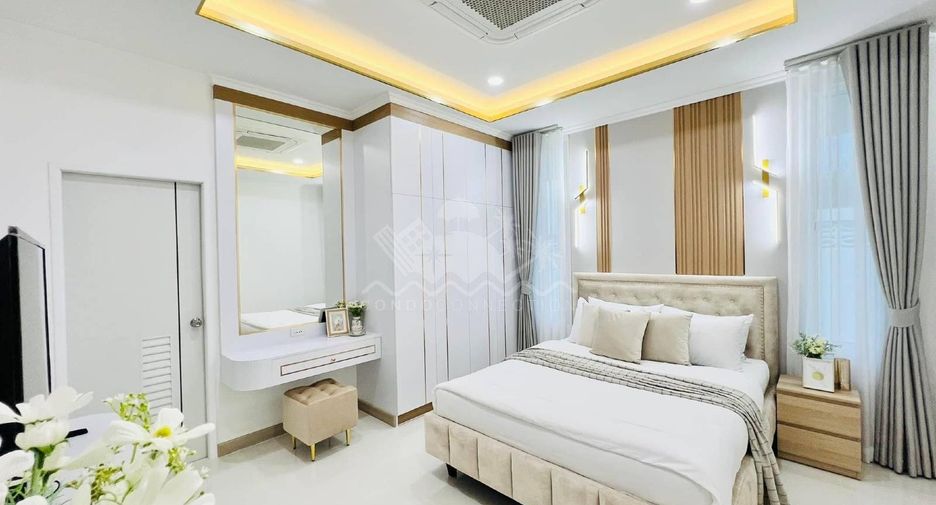 Casa en venta de 5 habitaciones en Bang Lamung, Chonburi