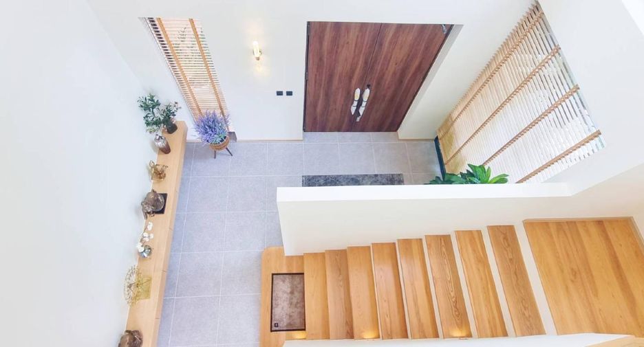 Haus zum Kauf mit 5 Zimmer in Bang Lamung, Chonburi