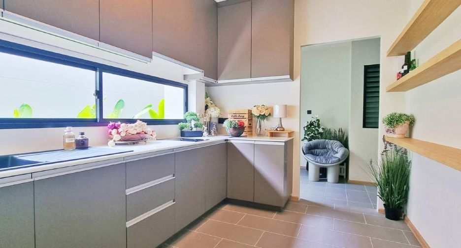Haus zum Kauf mit 5 Zimmer in Bang Lamung, Chonburi