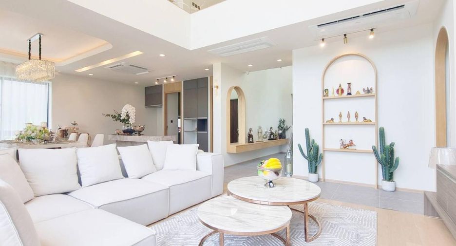 Haus zum Kauf mit 5 Zimmer in Bang Lamung, Chonburi