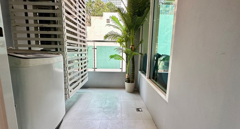 For sale 2 bedrooms condo in Watthana, Bangkok