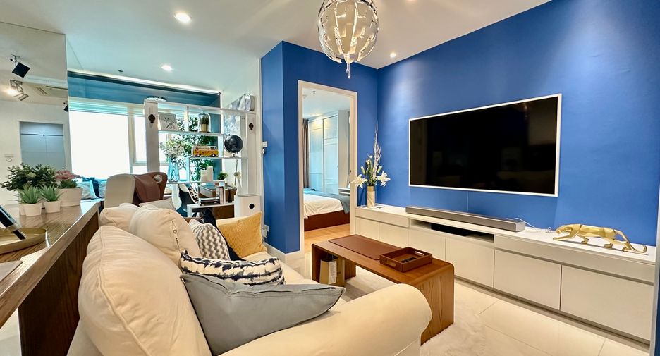 For sale 2 bedrooms condo in Watthana, Bangkok
