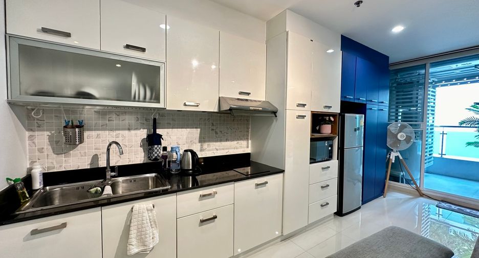 For sale 2 bedrooms condo in Watthana, Bangkok